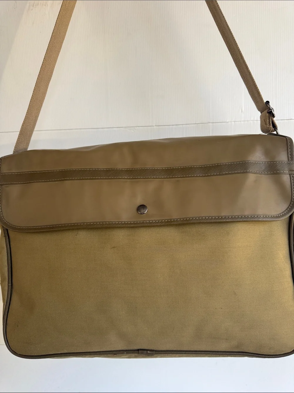 VINTAGE CALVIN KLEIN RUGGED CANVAS MESSENGER FLAP BAG CROSSBODY TRAVEL TAN